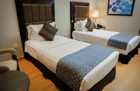 Deluxe Room King Bed / Twin Bed